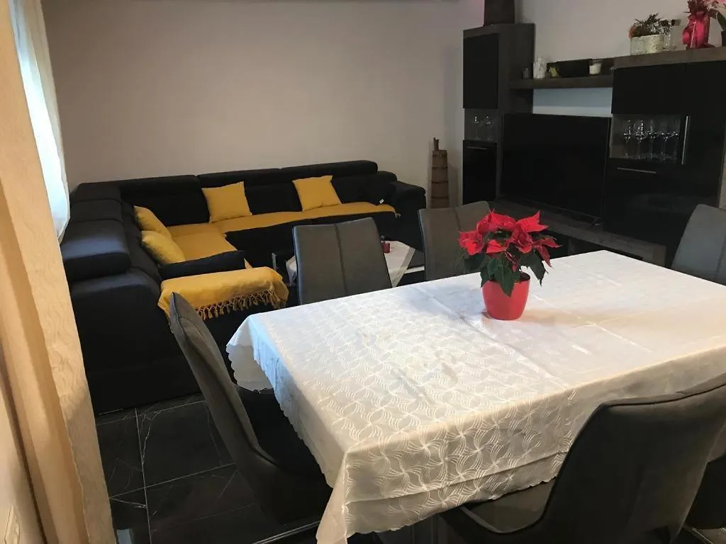 Apartmani Jukic Kaštela 克罗地亚